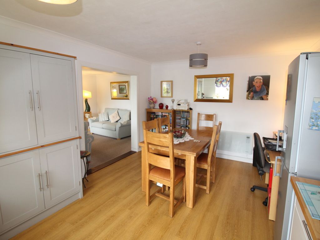 2 bed flat for sale in Springfield, Bradford-On-Avon BA15, £275,000