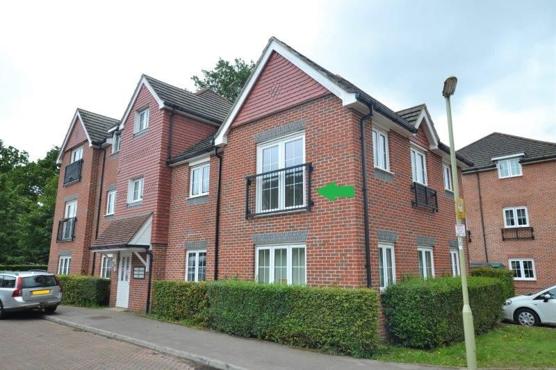 1 bed flat for sale in Hawthorn Way, Lindford GU35, £81,500