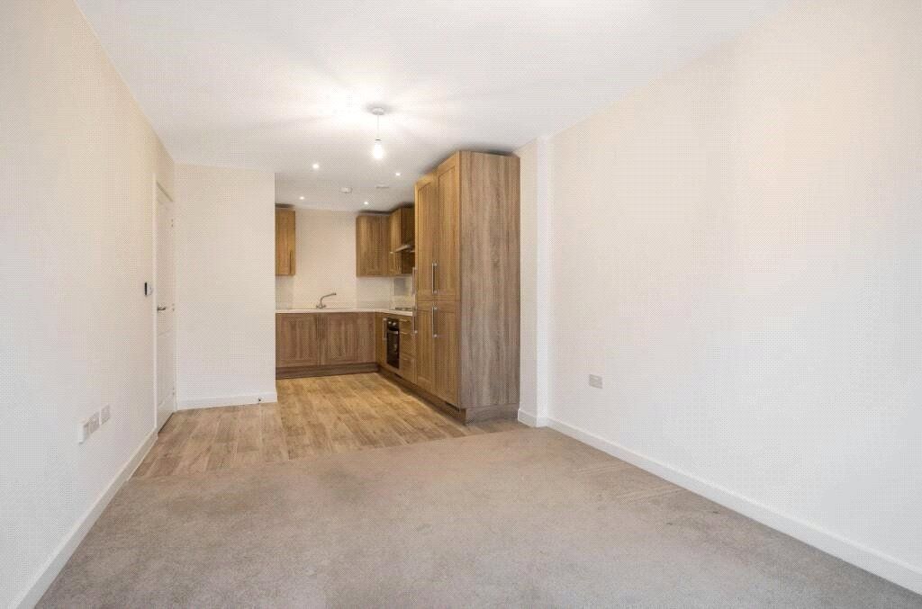 1 bed flat for sale in Guildford, Surrey GU1, £245,000