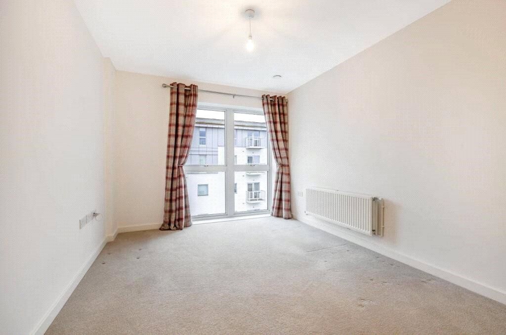 1 bed flat for sale in Guildford, Surrey GU1, £245,000