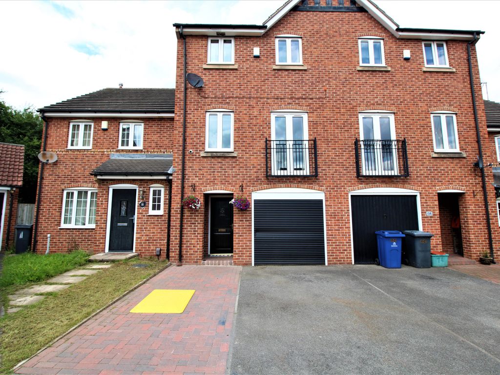 4 bed town house for sale in Pastures Court, Mexborough S64, £190,000