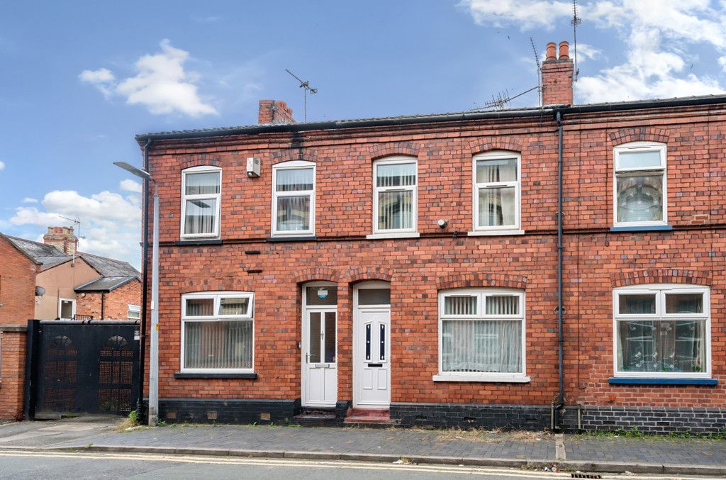 2 bed terraced house for sale in Camm Street, Crewe, Cheshire CW2, £100,000