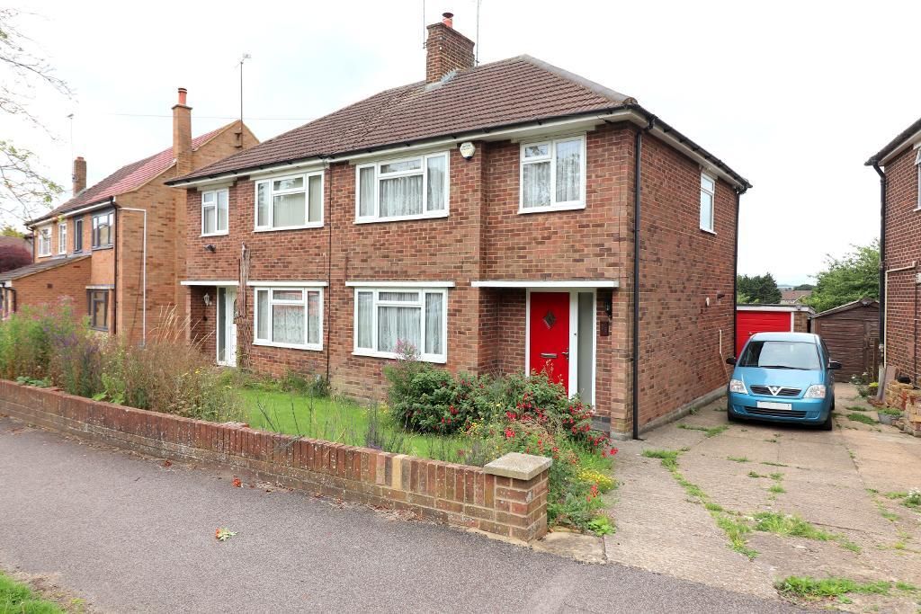 3 bed semi-detached house for sale in Pennine Avenue, Luton, Bedfordshire LU3, £320,000