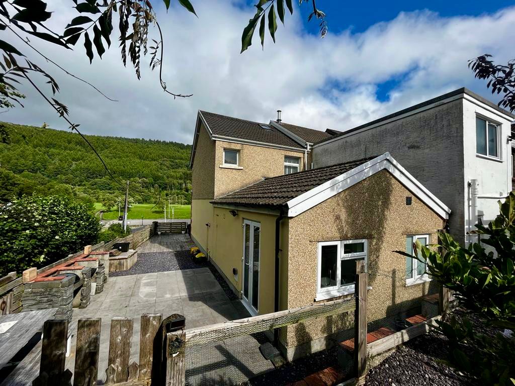 3 bed end terrace house for sale in The Grove, Aberfan CF48, £180,000