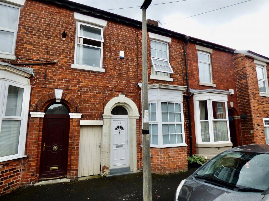 2 bed terraced house for sale in Butler Place, Preston, Lancashire PR1, £105,000