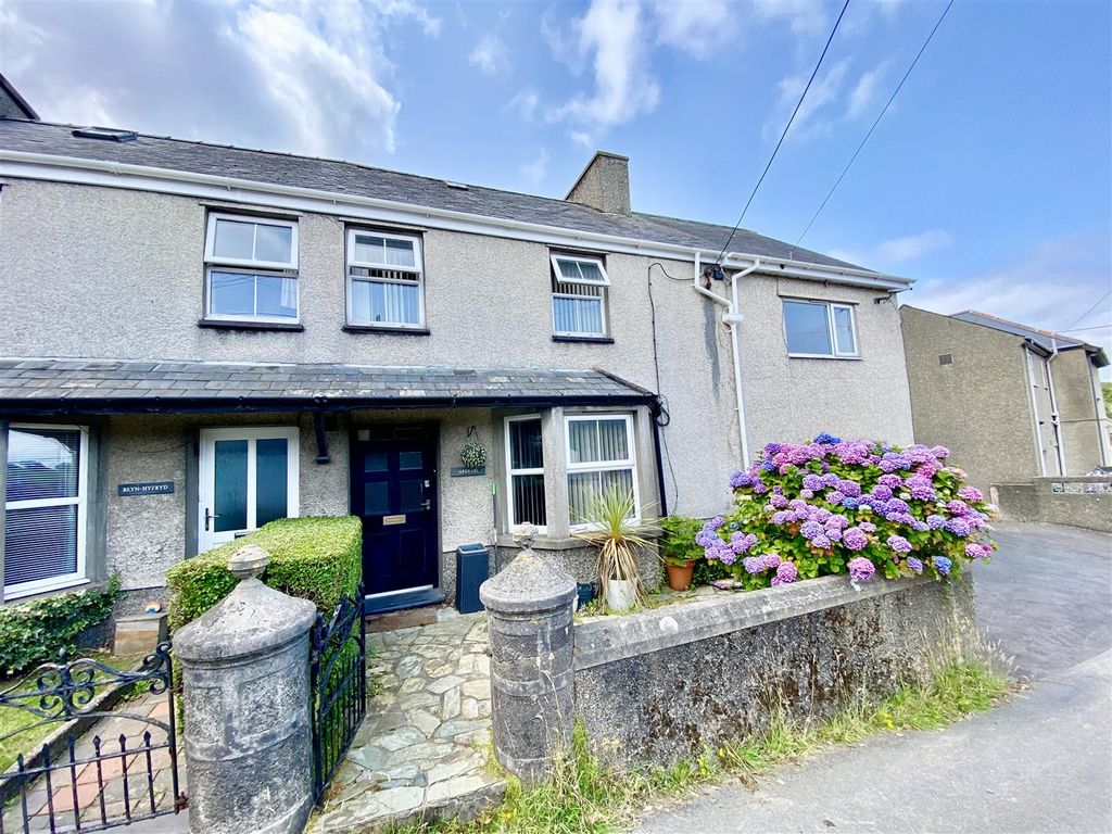 3 bed terraced house for sale in Lon Llan, Edern, Pwllheli LL53, £160,000