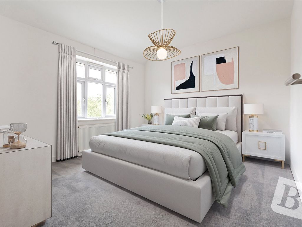 2 bed maisonette for sale in Heathway, Dagenham RM10, £280,000