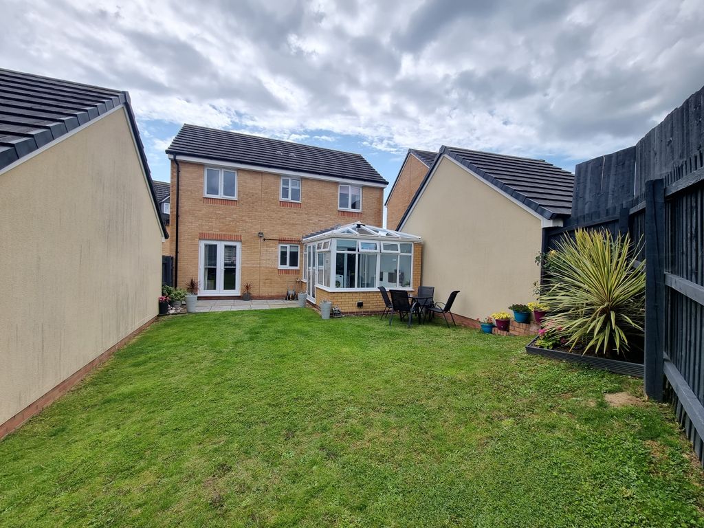 3 bed detached house for sale in White Farm, Barry CF62, £320,000