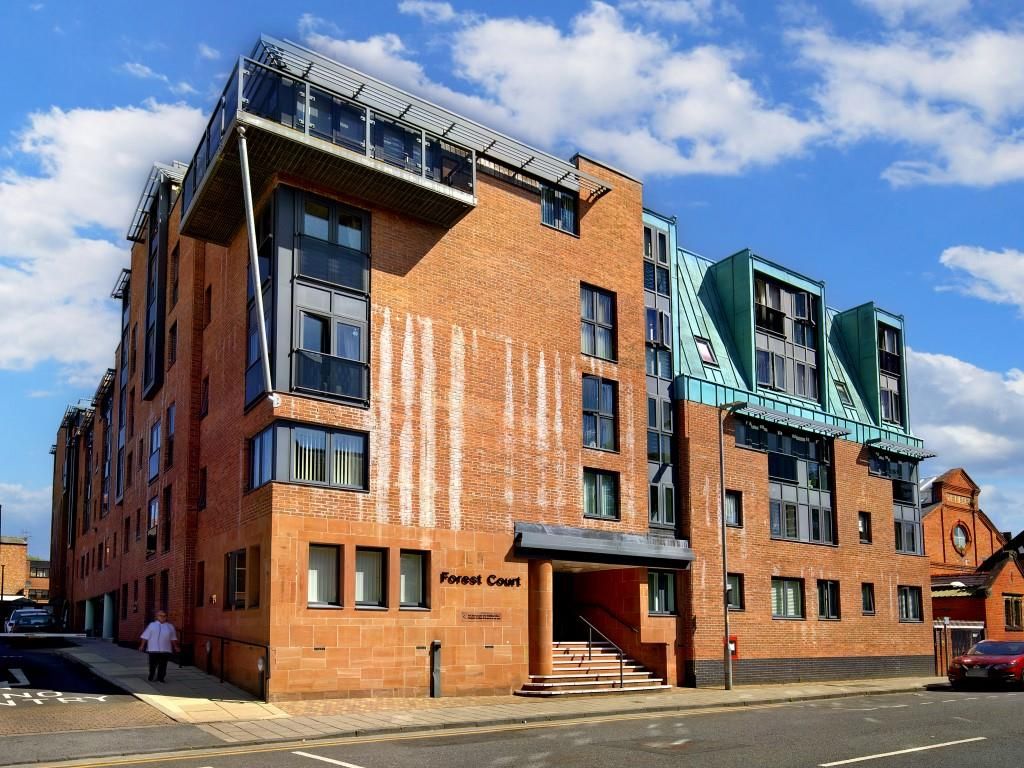2 bed flat for sale in Union Street, Chester CH1, £215,000