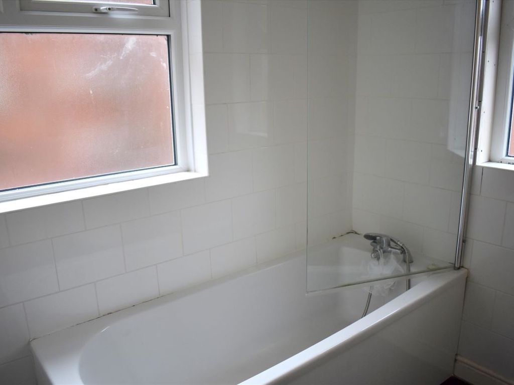 1 bed flat for sale in 16E Egerton Court, Barrow-In-Furness, Cumbria LA14, £14,000