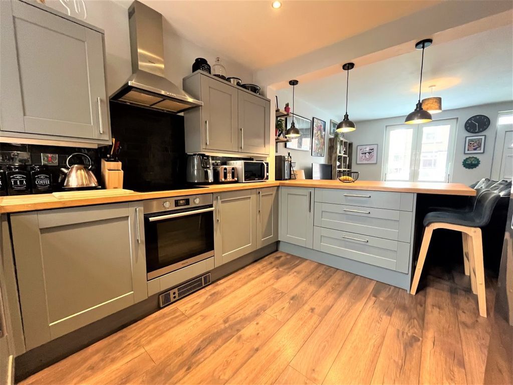 2 bed property for sale in Beaumont Avenue, Barnsley S70, £149,995