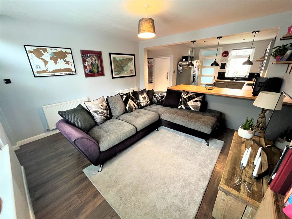 2 bed property for sale in Beaumont Avenue, Barnsley S70, £149,995