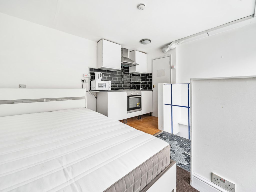 Studio for sale in Greyhound Road, London W6, £275,000