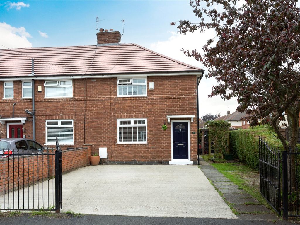 3 bed end terrace house for sale in Ingram Avenue, York, North Yorkshire YO30, £260,000