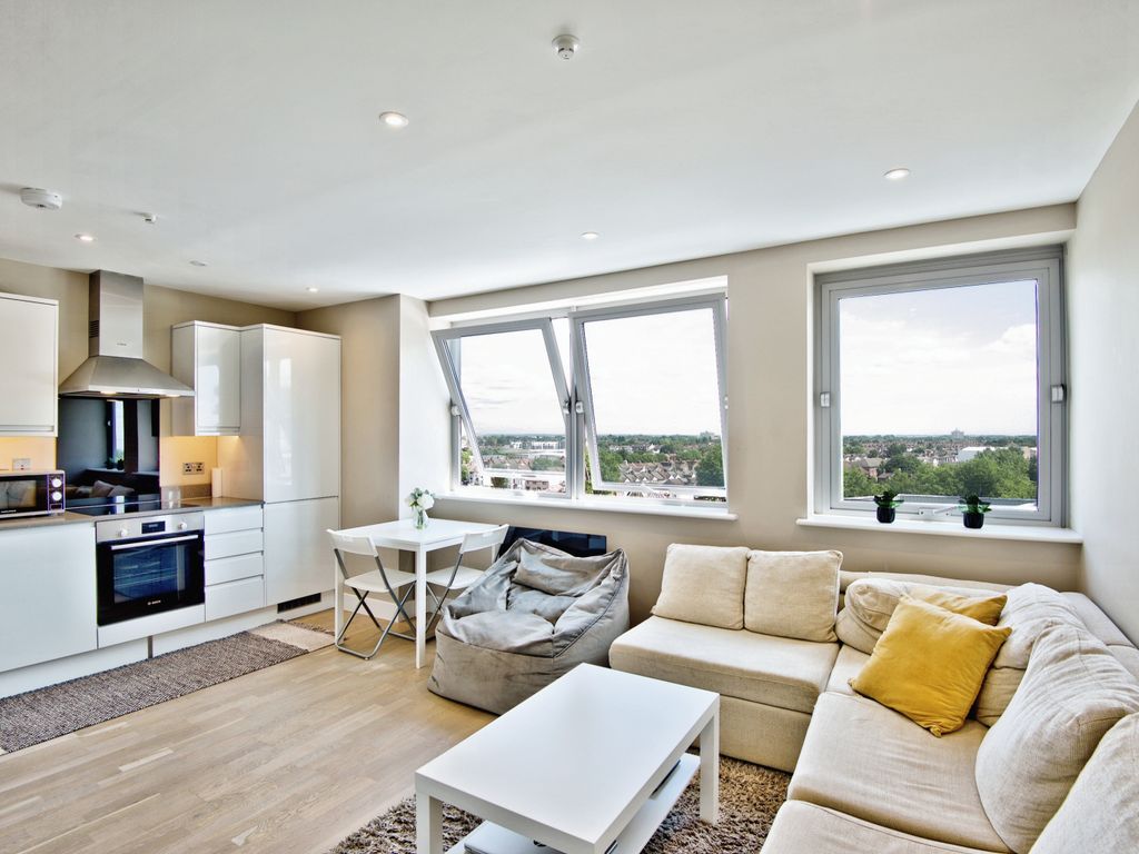 1 bed flat for sale in Southchurch Road, Southend-On-Sea, Essex SS1, £170,000