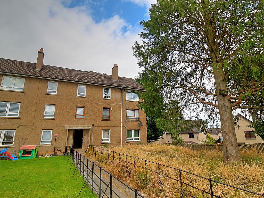 3 bed flat for sale in Mclean Street, Dundee DD3, £82,000