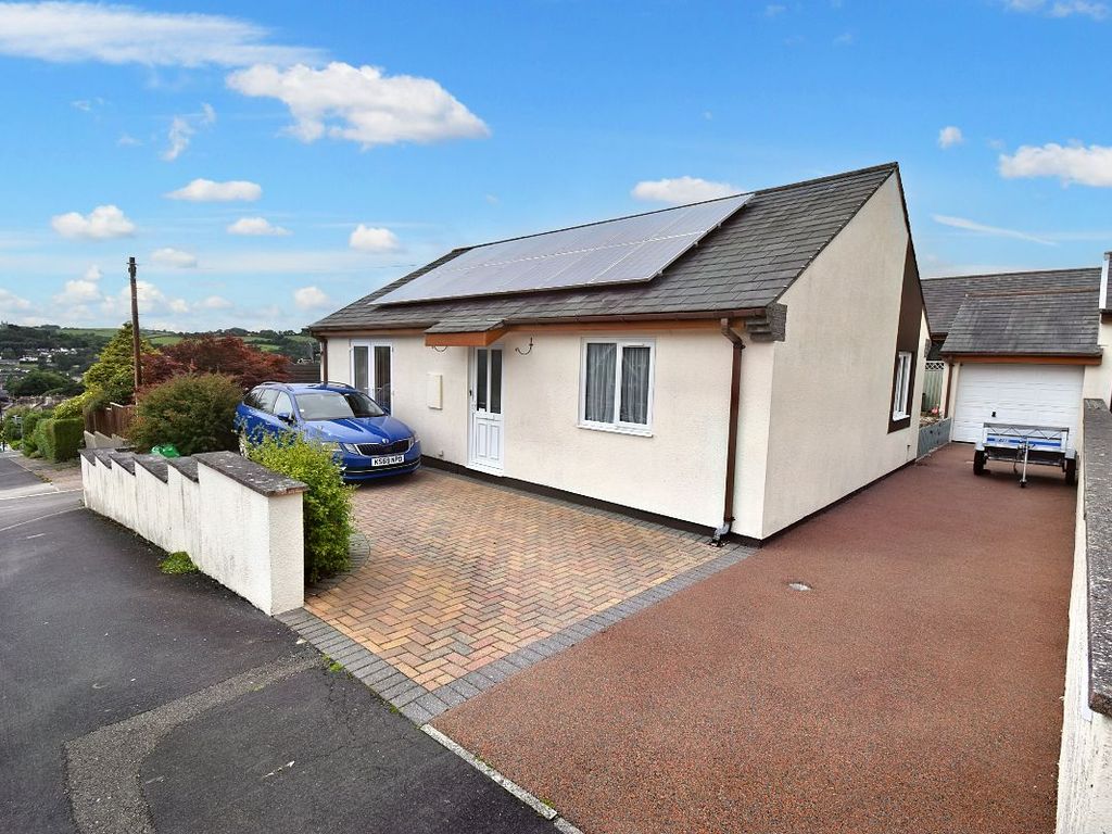 2 bed bungalow for sale in Leaholes Avenue, Okehampton EX20, £310,000