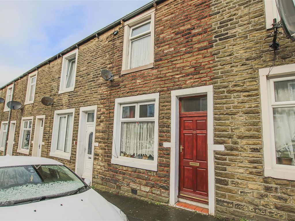 2 bed terraced house for sale in Lower East Avenue, Barnoldswick BB18, £89,950