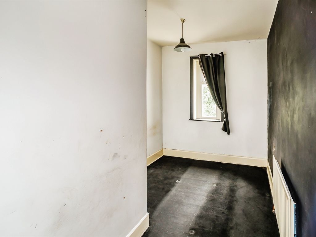 3 bed terraced house for sale in Salisbury Place, Boothtown, Halifax HX3, £130,000