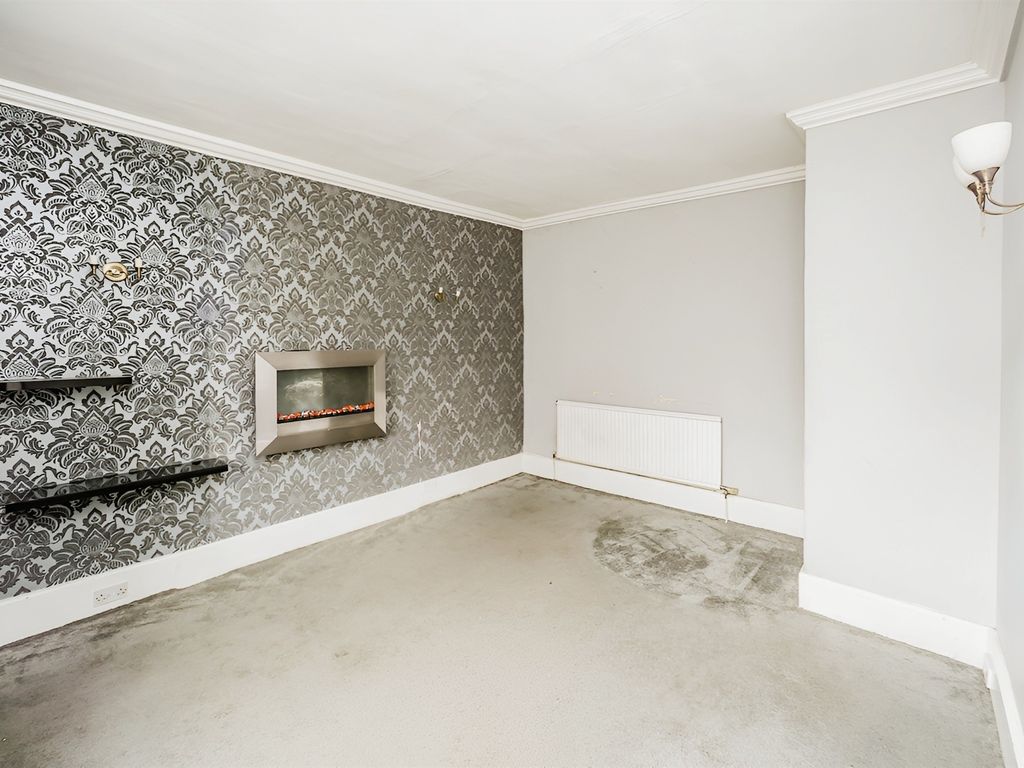 3 bed terraced house for sale in Salisbury Place, Boothtown, Halifax HX3, £130,000