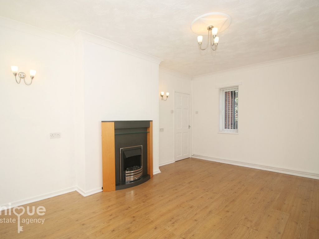 2 bed flat for sale in Sandhurst Avenue, Bispham FY2, £87,500