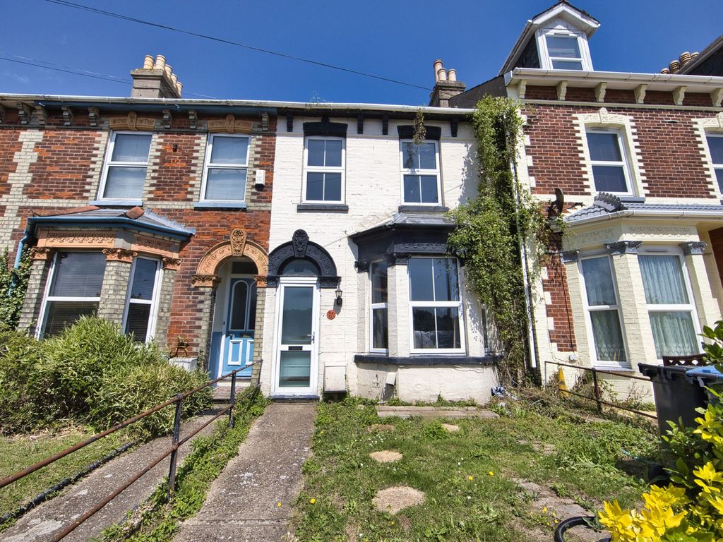 5 bed terraced house for sale in Barton Road, Dover CT16, £240,000