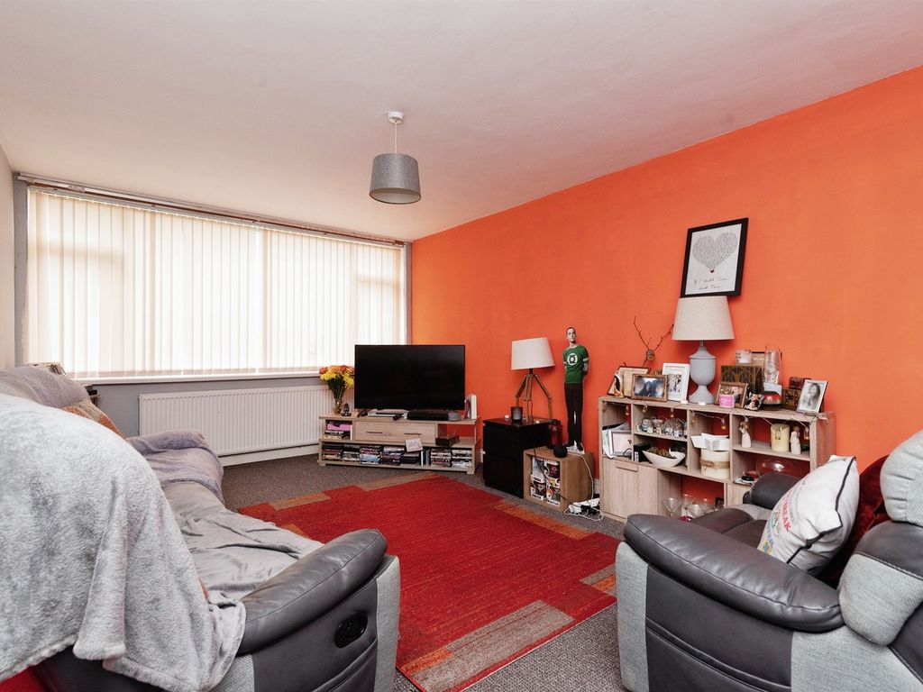 2 bed flat for sale in Kennerleigh Road, Rumney, Cardiff CF3, £140,000