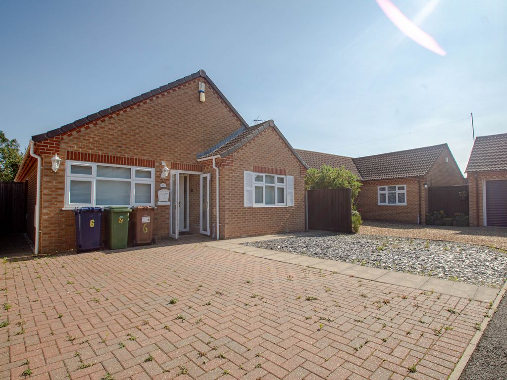 2 bed detached bungalow for sale in Alexander Gardens, March PE15, £220,000