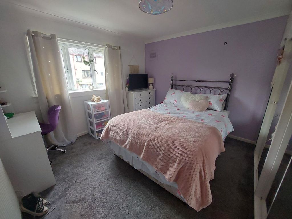 3 bed end terrace house for sale in Glenisla Road, Montrose DD10, £120,000