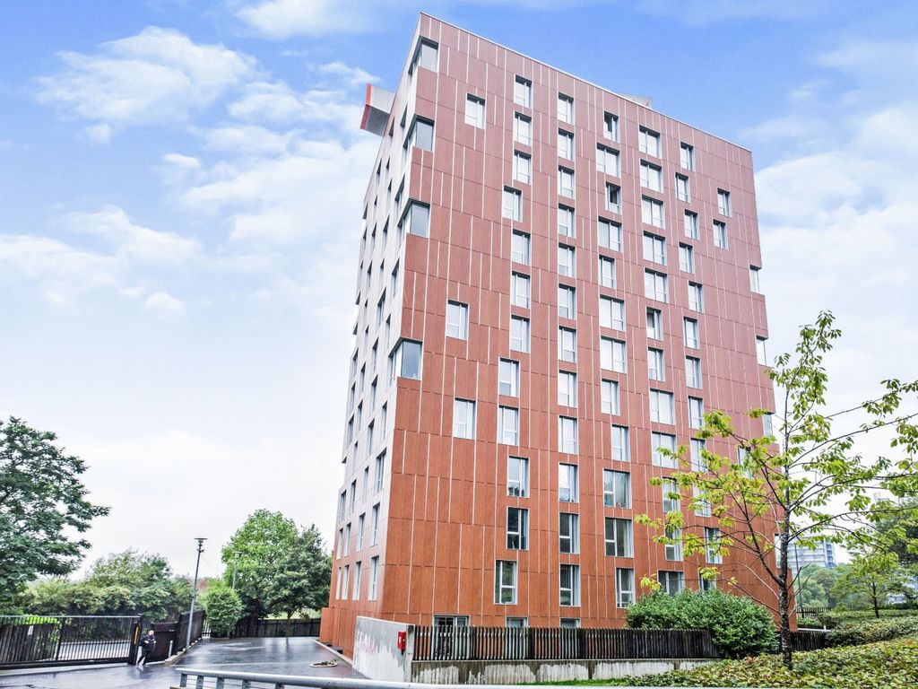 1 bed flat for sale in Dalton Street, Manchester M40, £130,000