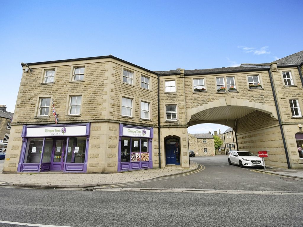 1 bed flat for sale in Matlock Street, Bakewell DE45, £180,000