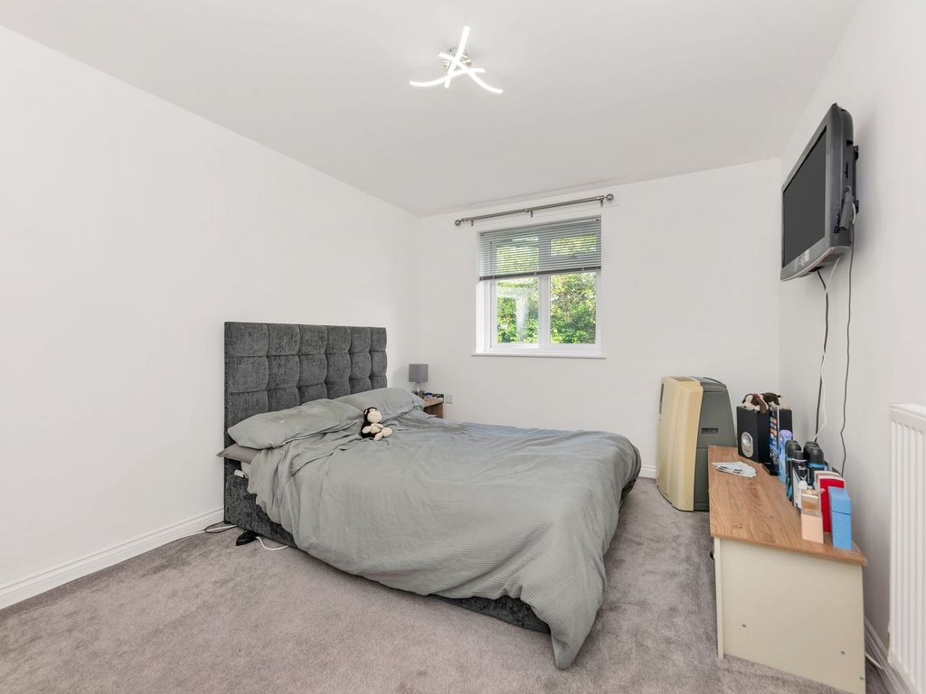 2 bed maisonette for sale in Burtons, Meldreth SG8, £120,000