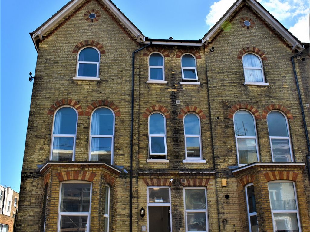 1 bed flat for sale in Athelstan Road, Cliftonville CT9, £85,000