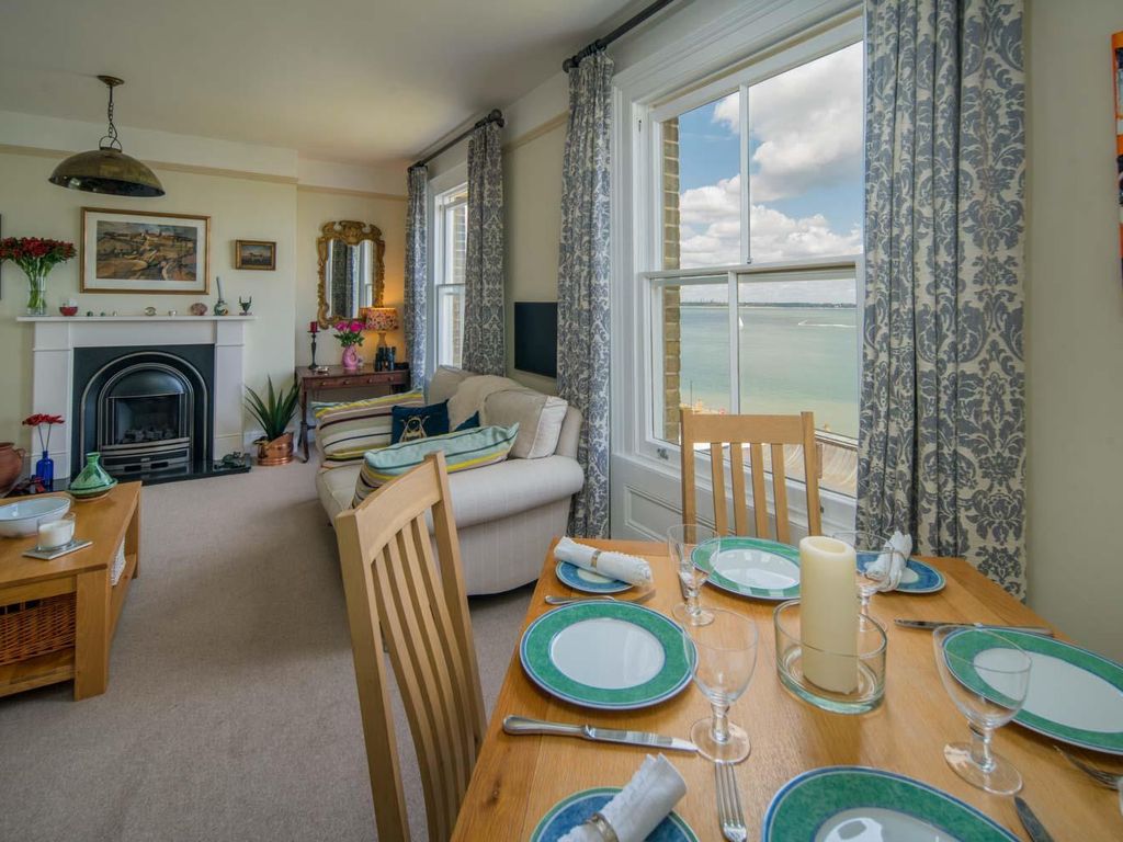1 bed flat for sale in Langtry Place, Castle Road, Cowes PO31, £325,000