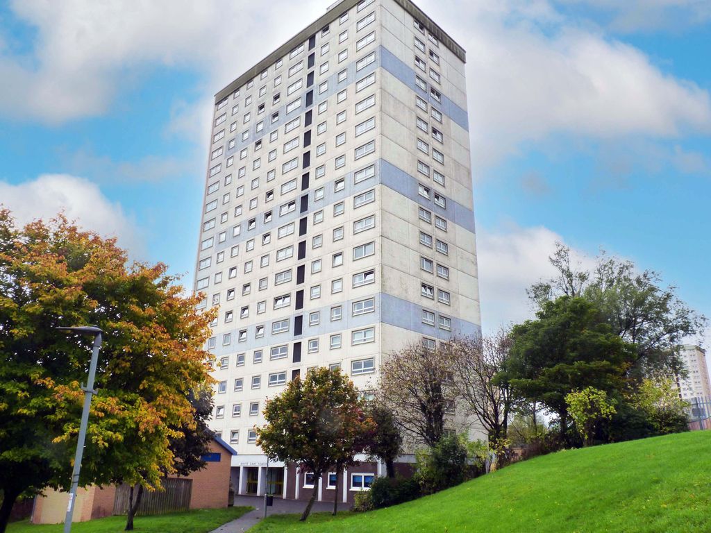 2 bed flat for sale in White Cart Tower, St Leonards, East Kilbride G74, £52,000