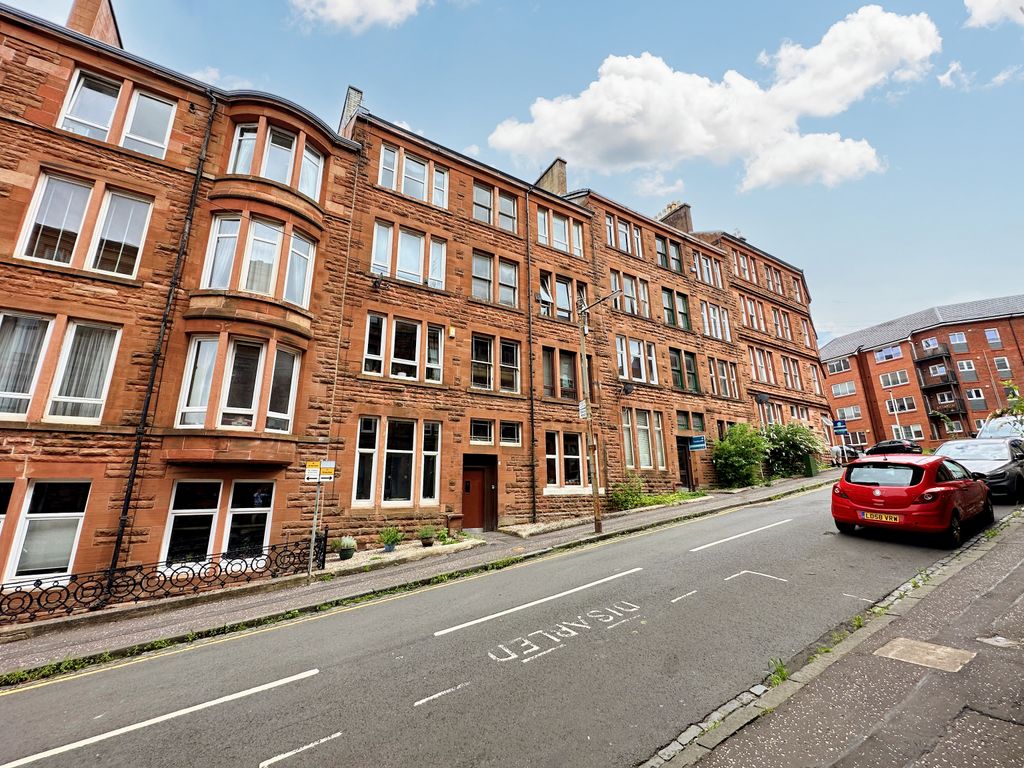 1 bed flat for sale in Craig Road, Glasgow G44, £99,000