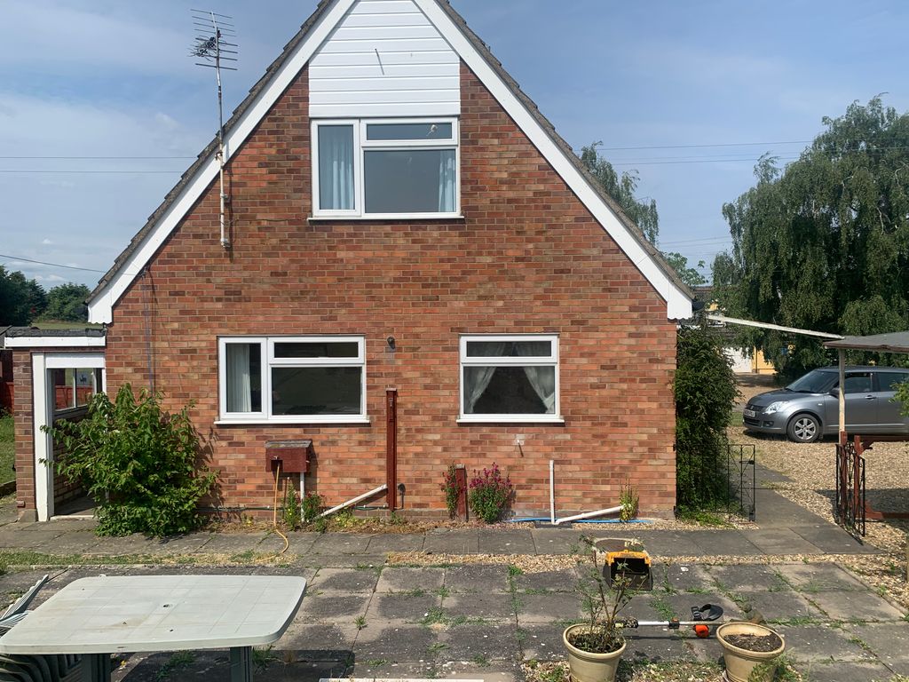 3 bed property for sale in Suffolk, Pettistree IP13, £290,000