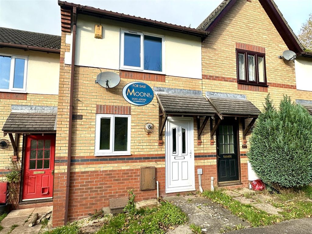 2 bed terraced house for sale in Bishops Close, Bulwark, Chepstow NP16, £199,000