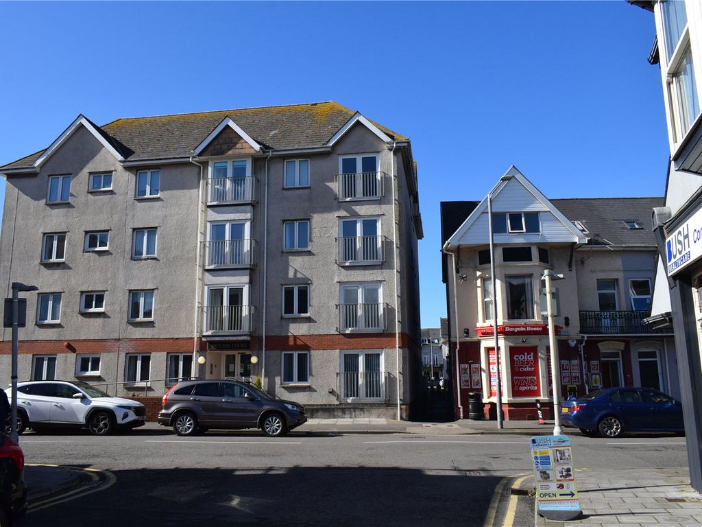 2 bed flat for sale in Pavilion Court, Porthcawl CF36, £110,000