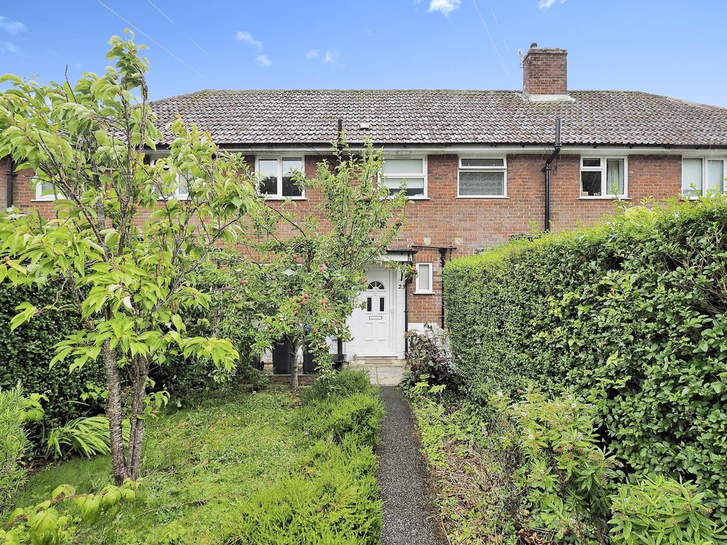 2 bed terraced house for sale in Harper Road, Salisbury SP2, £270,000