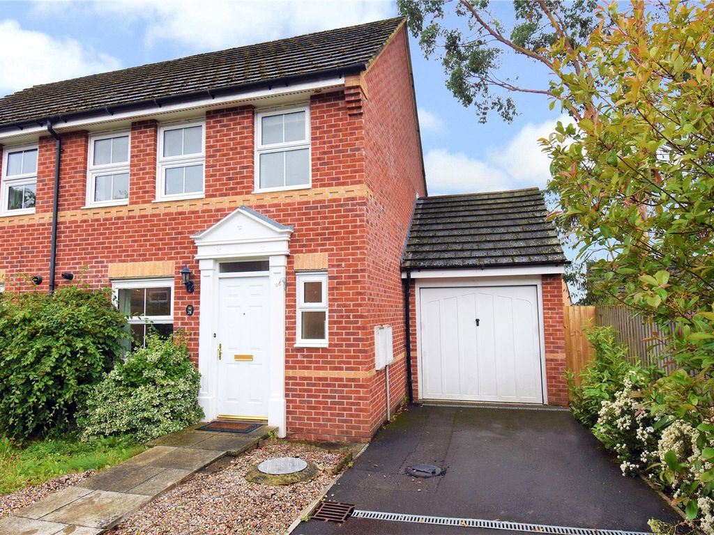 2 bed semi-detached house for sale in Huntingdon Gardens, Newbury, Berkshire RG14, £325,000
