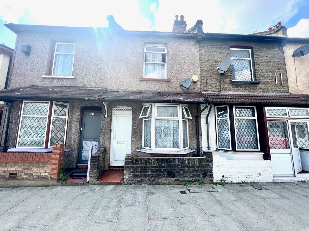 2 bed terraced house for sale in Ilford Lane, Ilford IG1, £330,000