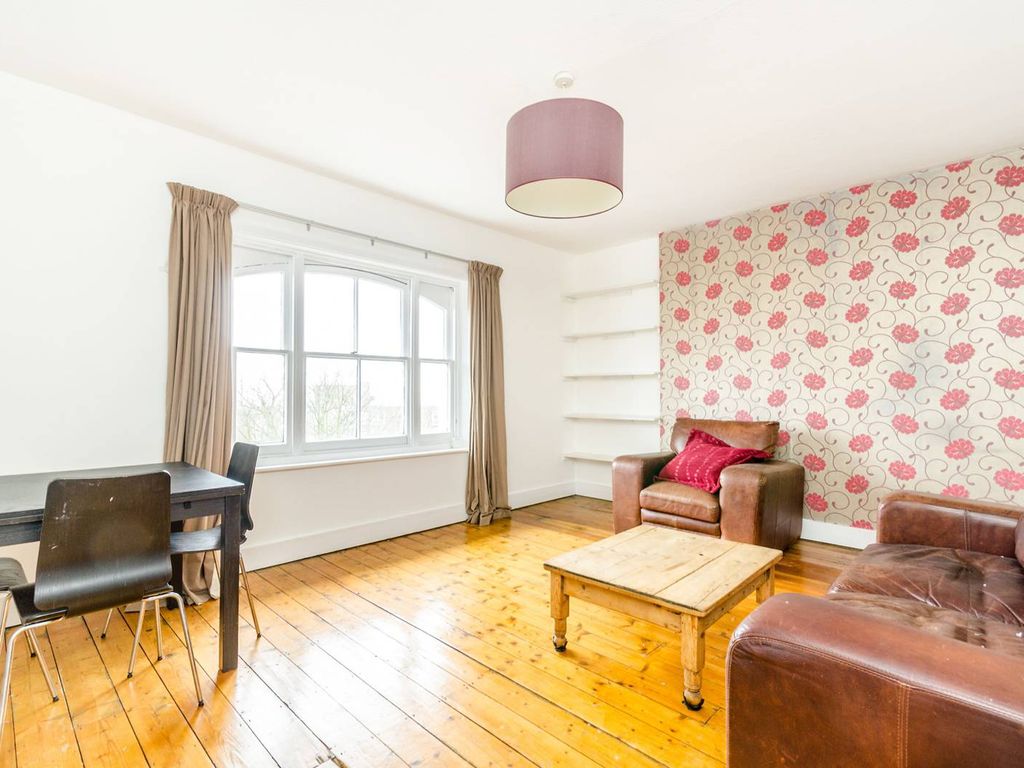 1 bed flat for sale in Charlton Road, Blackheath, London SE3, £250,000
