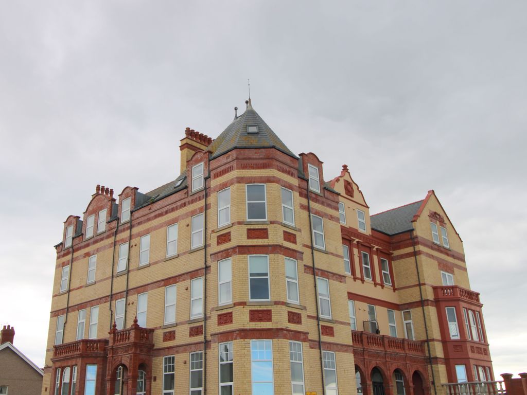 2 bed flat for sale in Palace Apartments, 83-84 West Parade, Rhyl LL18, £120,000