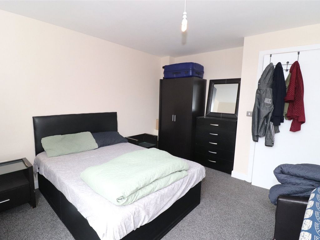 1 bed flat for sale in Water Street, Birmingham B3, £179,950