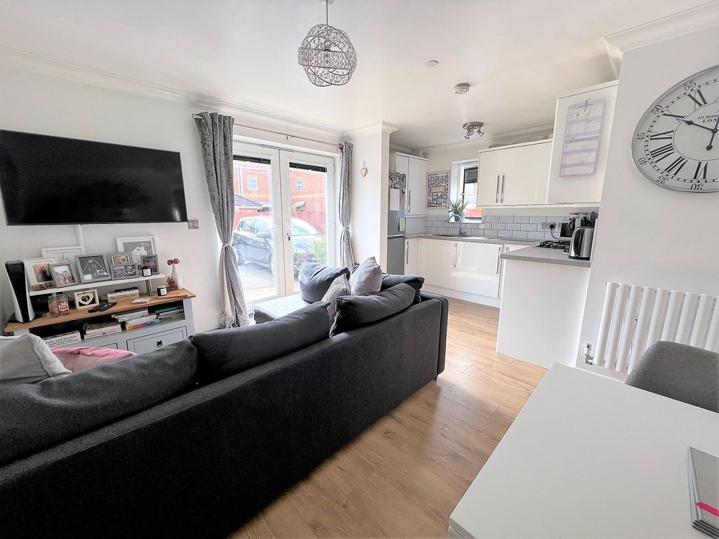 2 bed flat for sale in 1A Layton Road, Parkstone, Poole BH12, £199,950