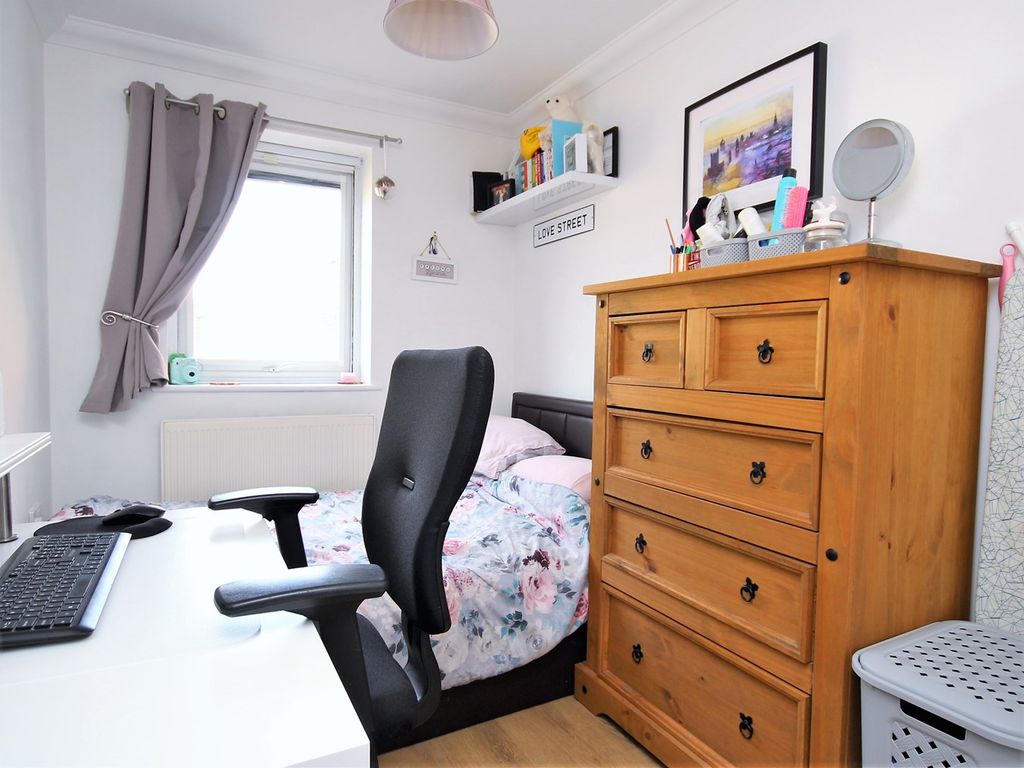 2 bed flat for sale in 1A Layton Road, Parkstone, Poole BH12, £199,950