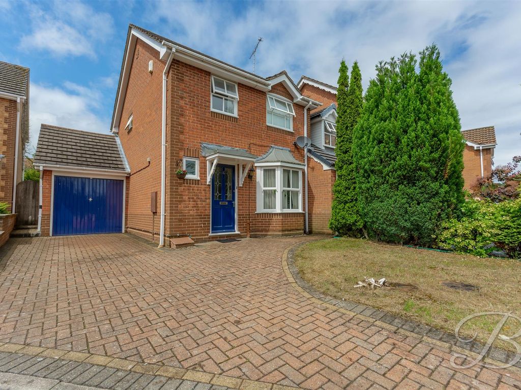 3 bed link-detached house for sale in Bird Close, Mansfield NG18, £235,000
