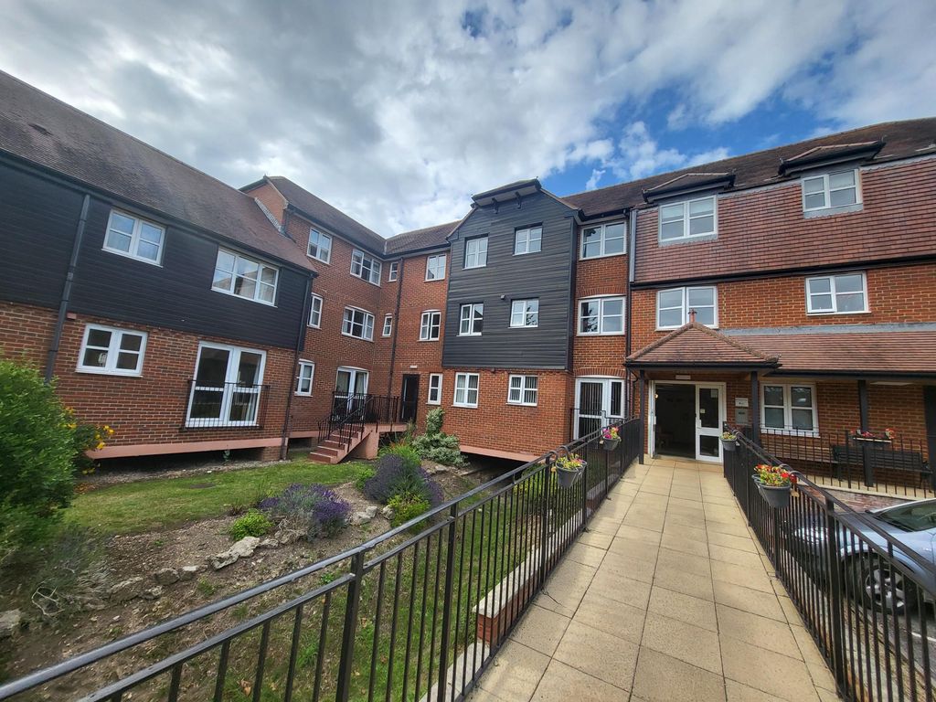 1 bed property for sale in Mill Steam Court, Abingdon, Oxon OX14, £125,000