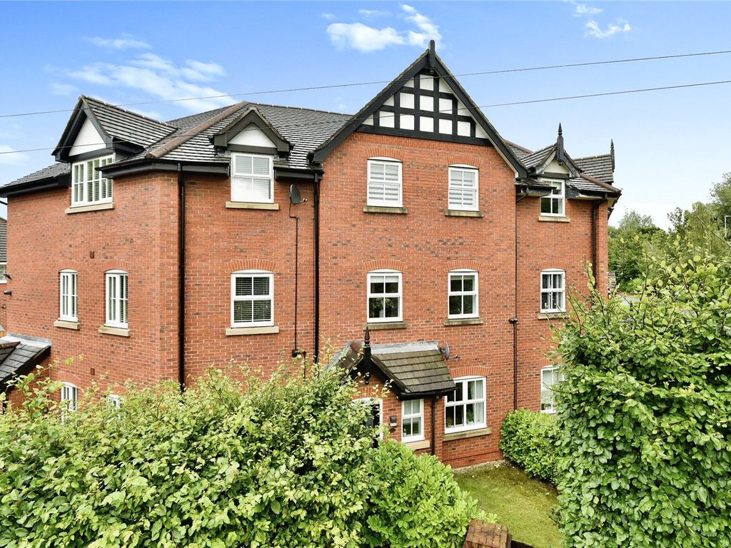 4 bed town house for sale in Caldwell Close, Stapeley, Nantwich, Cheshire CW5, £309,000